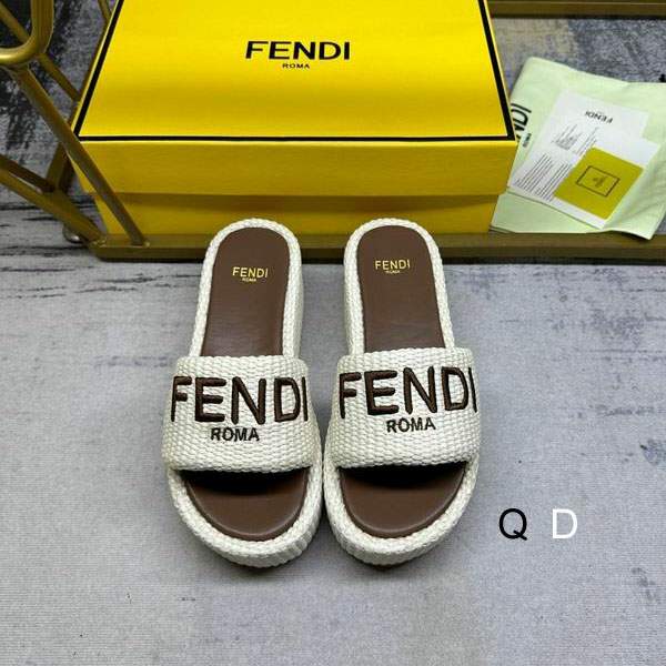 Picture of Fendi Slippers _SKUFendisz35-42GDT06032772
